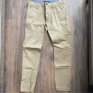 Khaki Banana Republic Men’s Chinos - LIKE NEW